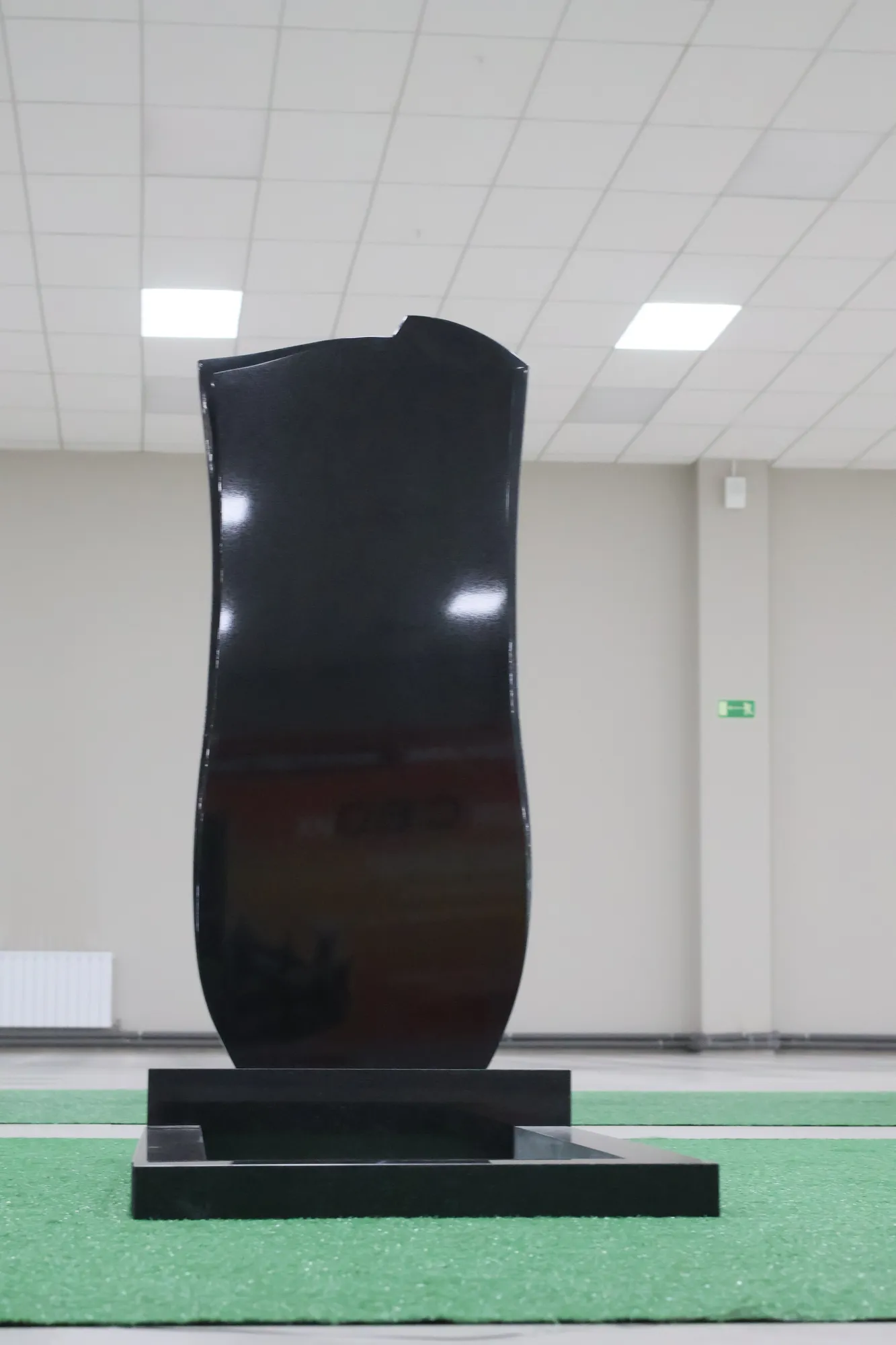Комплект памятника 100 × 50 × 5 см В47